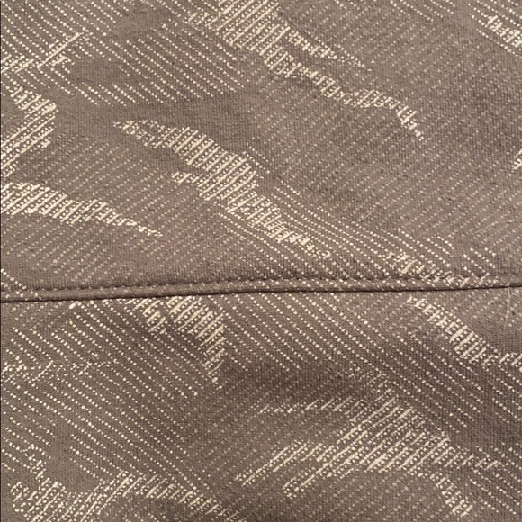 Men’s Old Navy Active Long Sleeve XL - Grey Camo - Picture 2 of 3